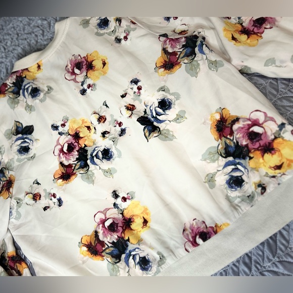 Cozy casual nwot bomber floral jacket - Picture 8 of 12
